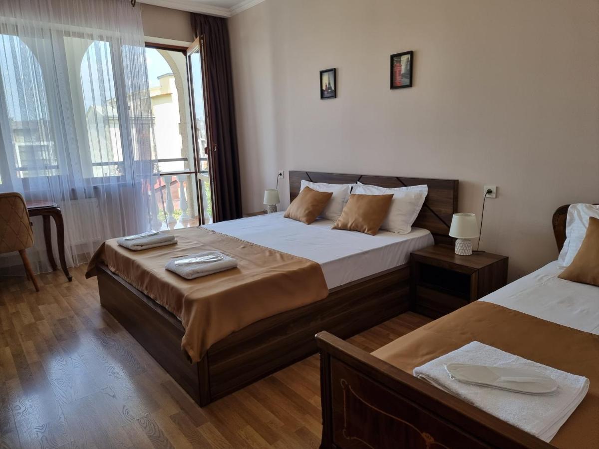 Midtown-Vera Tbilisi Luaran gambar